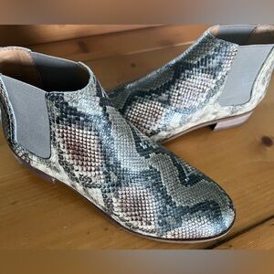 FRYE AND CO. Gray and Black Snakeskin Ankle Boots - Never Worn